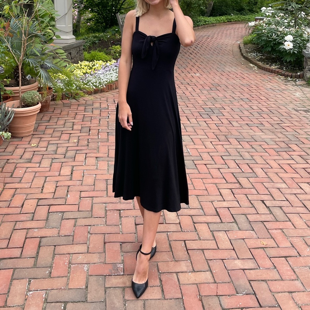 H&M Elegant Black tied front Top